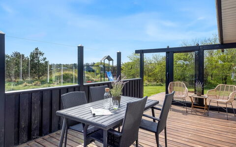 Wante - 900M from the Sea: Huis, Huis, Deur, Dak, Verblijf, Landgoed, Tuin, Schaduw, Siding, Werf