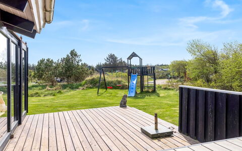 Wante - 900M from the Sea: Huis, Huis, Deur, Dak, Verblijf, Landgoed, Tuin, Schaduw, Siding, Werf