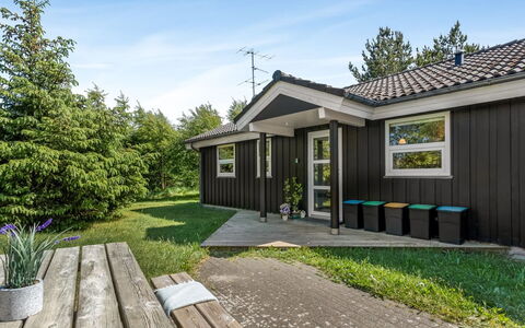 Winder - 1.3Km from the Sea: Verblijf, Huis, Huis, Dak, Veranda, Landgoed, Siding, Garden Gebouwen, Boerderij, Werf