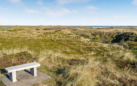 Fransisca - 600M from the Sea: Blauw, Struik, Verblijf, Groundcover, Tuin, Landgoed, Schaduw, Landscaping, Boerderij, Eco Hotel