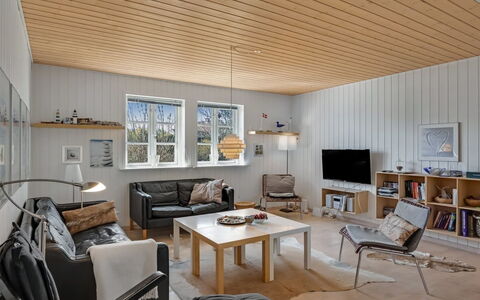 Othelia - 1.8Km from the Sea: Interieur Ontwerp, Meubilair, Flooring, Muur, Hout, Plafond, Verdieping, Houten Vloer, Lichte Inrichting, Woonkamer