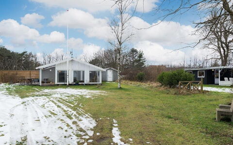Gonda - 500M from the Sea: Dak, Huis, Huis, Verblijf, Siding, Landgoed, Oprit, Garden Gebouwen, Werf, Schuur