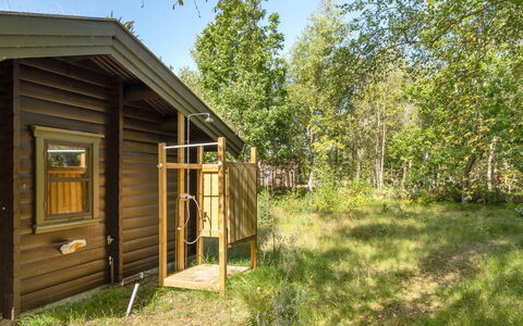 Beatrix - 700M from the Sea: Hout, Huis, Veranda, Dek, Hardwood, Dak, Beits, Houten Vloer, Eco Hotel