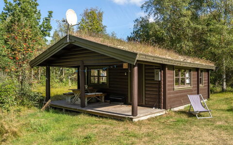 Beatrix - 700M from the Sea: Hout, Huis, Veranda, Dek, Hardwood, Dak, Beits, Houten Vloer, Eco Hotel