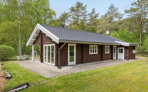 Rosamunde - 1.3Km from the Sea: Dak, Huis, Huis, Verblijf, Siding, Landgoed, Oprit, Garden Gebouwen, Werf, Schuur