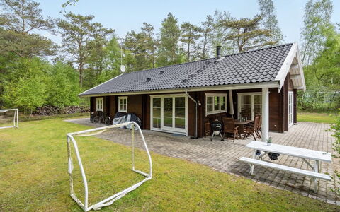 Rosamunde - 1.3Km from the Sea: Dak, Huis, Huis, Verblijf, Siding, Landgoed, Oprit, Garden Gebouwen, Werf, Schuur
