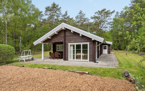 Rosamunde - 1.3Km from the Sea: Dak, Huis, Huis, Verblijf, Siding, Landgoed, Oprit, Garden Gebouwen, Werf, Schuur