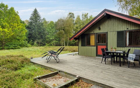 Esteri - 800M from the Sea: Dak, Huis, Huis, Verblijf, Siding, Landgoed, Oprit, Garden Gebouwen, Werf, Schuur