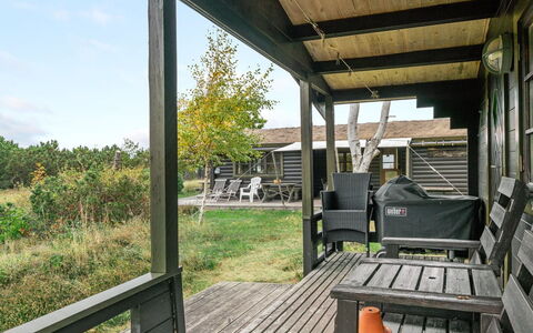 Gorjan - 300M from the Sea: Hout, Veranda, Meubilair, Deur, Buitenmeubels, Hardwood, Verblijf, Dek, Schaduw, Backyard