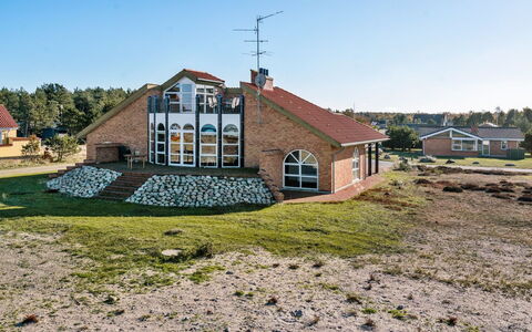 Solvej - 120M from the Sea: Dak, Huis, Huis, Verblijf, Siding, Landgoed, Oprit, Garden Gebouwen, Werf, Schuur