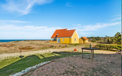 Solvej - 120M from the Sea: Dak, Huis, Huis, Verblijf, Siding, Landgoed, Oprit, Garden Gebouwen, Werf, Schuur