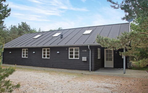 Beka - 500M from the Sea: Dak, Siding, Huis, Verblijf, Werf, Garden Gebouwen, Hardwood, Schuur, Boerderij
