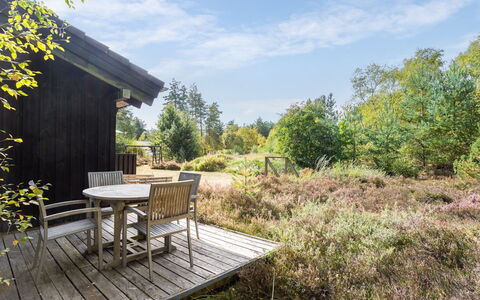 Bernarda - 400M from the Sea: Hout, Huis, Veranda, Dek, Hardwood, Dak, Beits, Houten Vloer, Eco Hotel