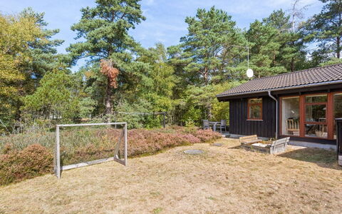 Bernarda - 400M from the Sea: Hout, Huis, Veranda, Dek, Hardwood, Dak, Beits, Houten Vloer, Eco Hotel