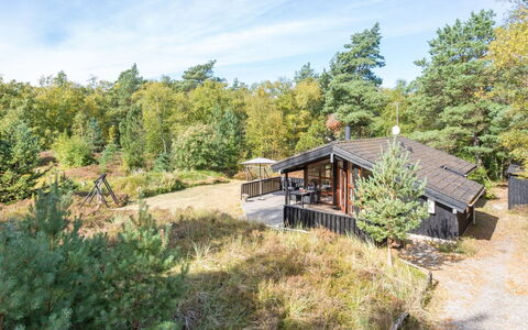 Bernarda - 400M from the Sea: Hout, Huis, Veranda, Dek, Hardwood, Dak, Beits, Houten Vloer, Eco Hotel