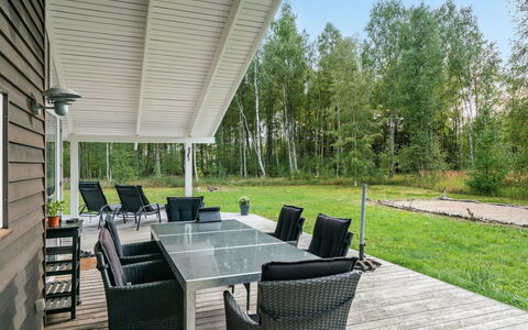 Thomasine - 1.5Km from the Sea: Hout, Huis, Veranda, Dek, Hardwood, Dak, Beits, Houten Vloer, Eco Hotel
