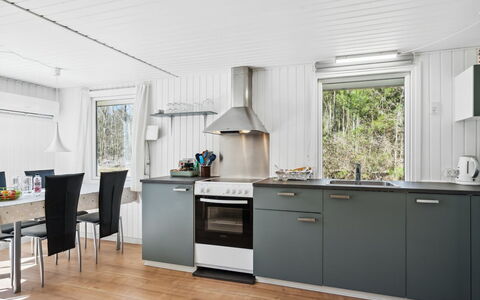 Apoline - 5Km from the Sea: Dak, Huis, Huis, Verblijf, Siding, Landgoed, Oprit, Garden Gebouwen, Werf, Schuur