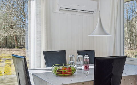 Apoline - 5Km from the Sea: Dak, Huis, Huis, Verblijf, Siding, Landgoed, Oprit, Garden Gebouwen, Werf, Schuur