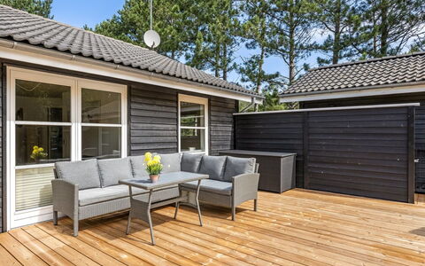 Filimena - 350M from the Sea: Hout, Huis, Veranda, Dek, Hardwood, Dak, Beits, Houten Vloer, Eco Hotel