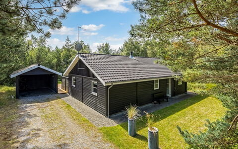 Filimena - 350M from the Sea: Hout, Huis, Veranda, Dek, Hardwood, Dak, Beits, Houten Vloer, Eco Hotel