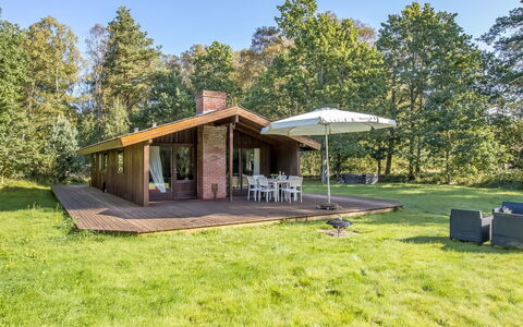 Thorger - 5Km from the Sea: Hout, Huis, Veranda, Dek, Hardwood, Dak, Beits, Houten Vloer, Eco Hotel