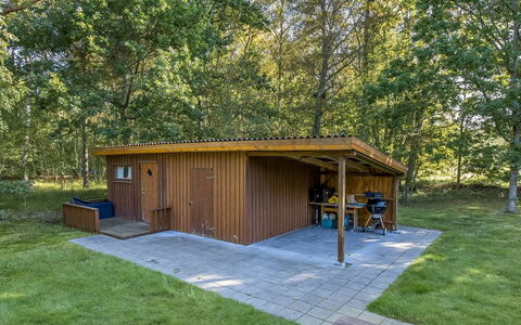 Thorger - 5Km from the Sea: Hout, Huis, Veranda, Dek, Hardwood, Dak, Beits, Houten Vloer, Eco Hotel