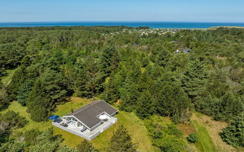 Imka - 900M from the Sea: Hout, Dak, Architectuur, Huis, Huis, Verblijf, Siding, Hardwood, Helling, Landgoed