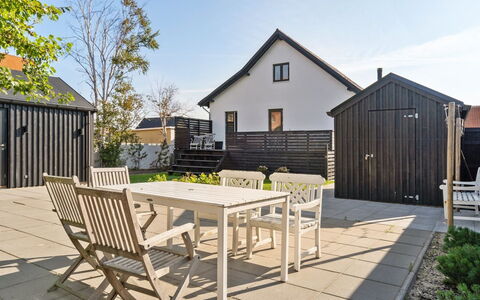 Evgenia - 950M from the Sea: Hout, Huis, Schaduw, Dek, Verblijf, Tuin, Hardwood, Werf, Backyard, Plank