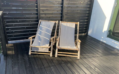 Evgenia - 950M from the Sea: Hout, Verdieping, Meubilair, Hardwood, Buitenmeubels, Houten Vloer, Plank, Dek, Beits