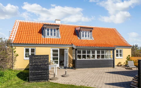 Hialmar - 400M from the Sea: Architectuur, Dak, Huis, Samengesteld Materiaal, Daylighting, Siding, Oprit