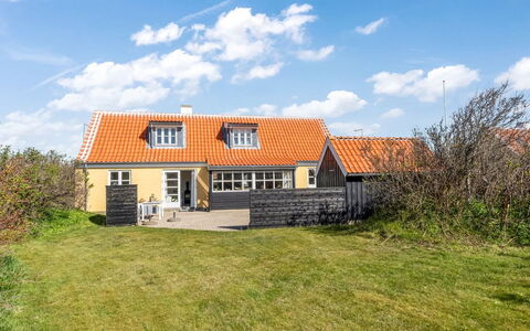 Hialmar - 400M from the Sea: Architectuur, Dak, Huis, Samengesteld Materiaal, Daylighting, Siding, Oprit