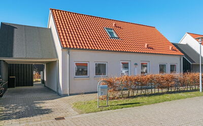Roze - 1.5Km from the Sea