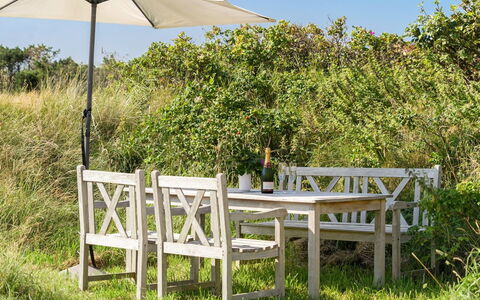 Jantje - 500M from the Sea: Meubilair, Buitenmeubels, Tafel, Stoel, Buitentafel, Schaduw, Keuken En Eettafel, Tuin, Patio, Hardwood