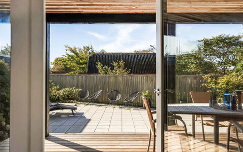 Villum - 700M from the Sea: Architectuur, Dak, Huis, Samengesteld Materiaal, Daylighting, Siding, Oprit