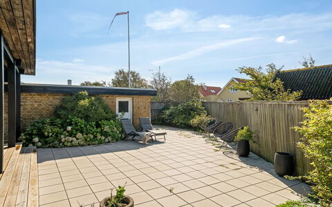 Villum - 700M from the Sea: Architectuur, Dak, Huis, Samengesteld Materiaal, Daylighting, Siding, Oprit