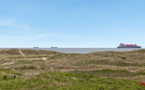 Elka - 100M from the Sea: Appartement, Schaduw, Balkon, Stoel, Hek, Buitenmeubels, Aluminium, Kunstgras