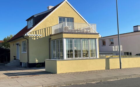 Elka - 100M from the Sea: Woongebied, Dak, Voorstad, Oprit, Landgoed, Schoorsteen