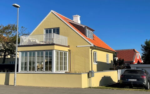 Elka - 100M from the Sea: Woongebied, Dak, Voorstad, Oprit, Landgoed, Schoorsteen