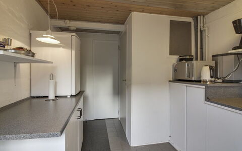 Canan - 1.6Km from the Sea: Huis, Woongebied, Huis, Verblijf, Dak, Land Lot, Siding, Tuin, Landgoed, Gazon