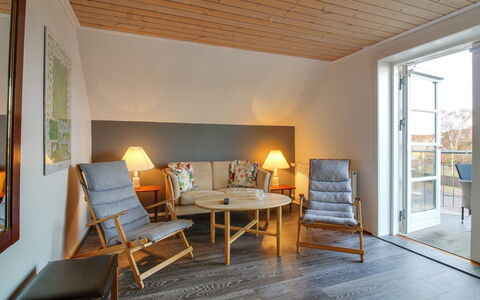 Gæsling - 1.6Km from the Sea: Huis, Woongebied, Huis, Verblijf, Dak, Land Lot, Siding, Tuin, Landgoed, Gazon