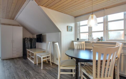 Gæsling - 1.6Km from the Sea: Huis, Woongebied, Huis, Verblijf, Dak, Land Lot, Siding, Tuin, Landgoed, Gazon