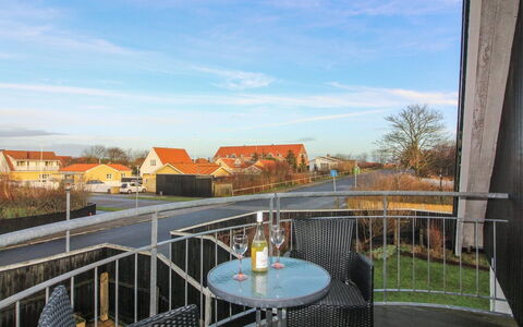 Gæsling - 1.6Km from the Sea: Huis, Woongebied, Huis, Verblijf, Dak, Land Lot, Siding, Tuin, Landgoed, Gazon