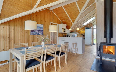 Norna - 300M from the Sea: Dak, Huis, Huis, Verblijf, Siding, Landgoed, Oprit, Garden Gebouwen, Werf, Schuur
