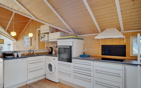 Norna - 300M from the Sea: Dak, Huis, Huis, Verblijf, Siding, Landgoed, Oprit, Garden Gebouwen, Werf, Schuur