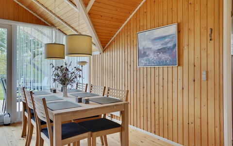 Norna - 300M from the Sea: Dak, Huis, Huis, Verblijf, Siding, Landgoed, Oprit, Garden Gebouwen, Werf, Schuur