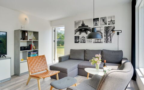 Sighmund - 530M from the Sea: Gras, Huis, Dak, Huis, Verblijf, Struik, Land Lot, Landelijk Gebied, Boerderij, Groundcover