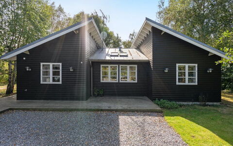Amon - 670M from the Sea: Verblijf, Huis, Huis, Dak, Veranda, Landgoed, Siding, Garden Gebouwen, Boerderij, Werf