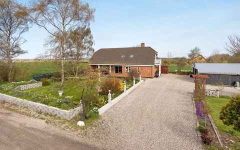Delina - 200M from the Sea: Woongebied, Dak, Voorstad, Oprit, Landgoed, Schoorsteen