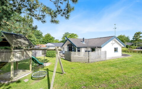 Truls - 800M from the Sea: Huis, Verblijf, Veranda, Siding, Boerderij, Outdoor Structuur