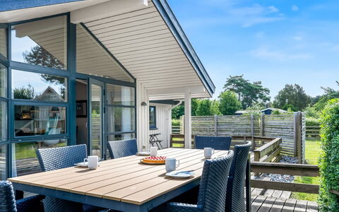 Truls - 800M from the Sea: Huis, Verblijf, Veranda, Siding, Boerderij, Outdoor Structuur
